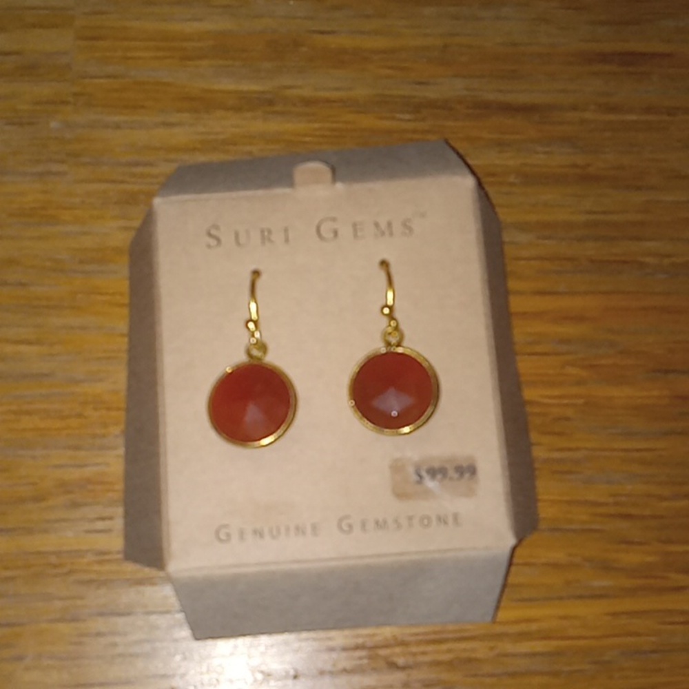 Suri Gems